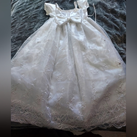 Pinokio White Floral Embroidere With Beadeing And Jewel Kids Wedding Dress Sz-8 - Picture 6 of 12